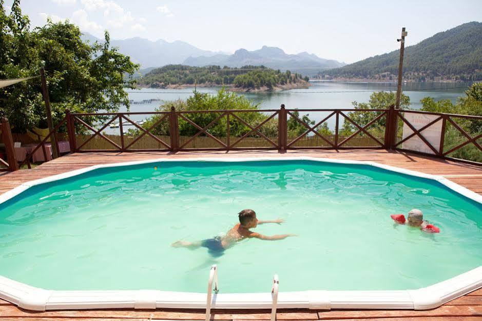 Hotel Sakli Gol Evleri Karacaören Esterno foto